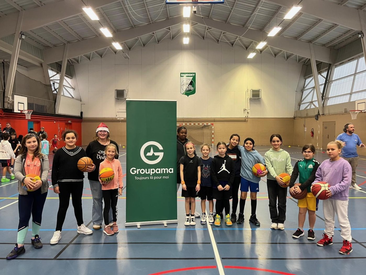 🎄 Noël de l’École de Basket avec Groupama